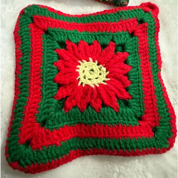Vintage Christmas Handmade Pot Holders Crocheted Poinsettia & Teddy Bear Drummer - Picture 2 of 9